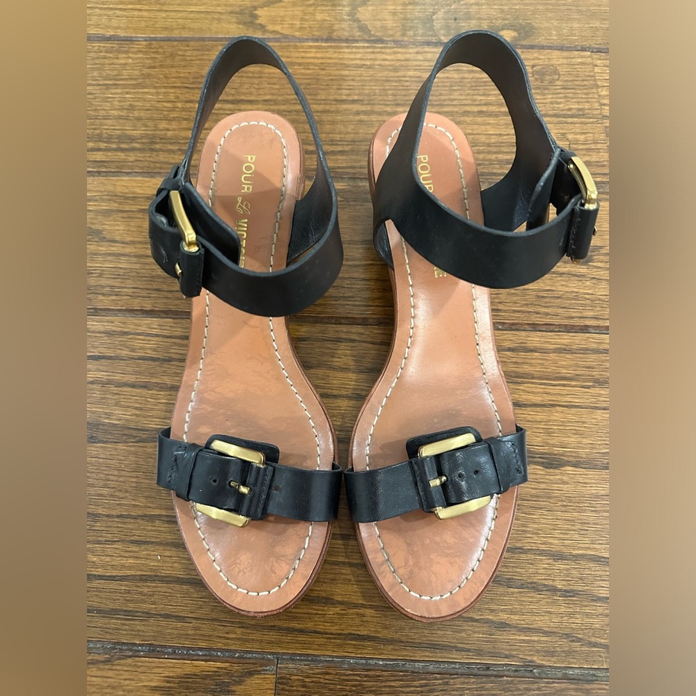 Pour La Victoire black and gold leather sandals, Sz 9